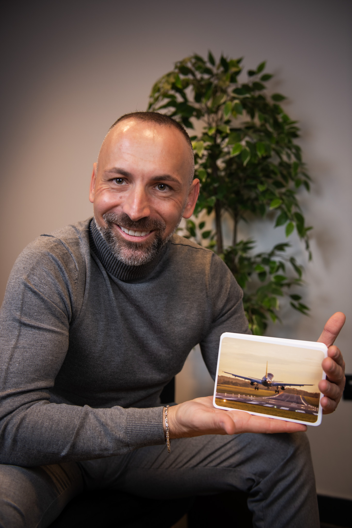 Ilustracija kontakta Mind Yourself